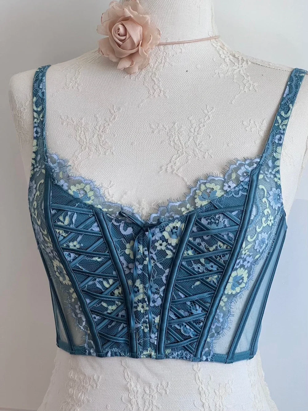Victoria’s Secret Blue Lace Corset‑Style Bra Size Large Y2K Coquette Cottagecore - Picture 1 of 8